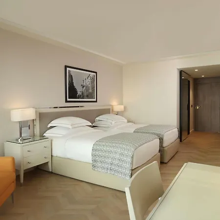 Moevenpick Hotel Beirut Exterior photo
