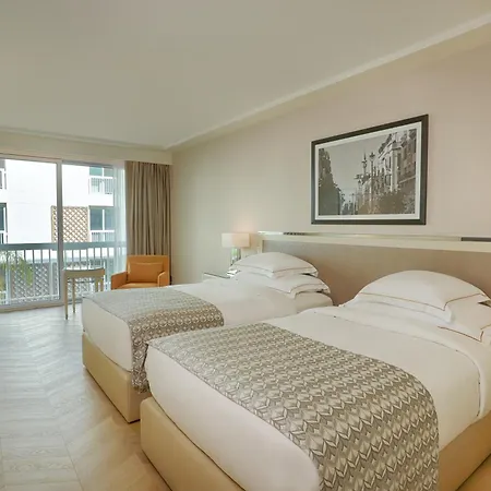 Moevenpick Hotel Beirut Exterior photo